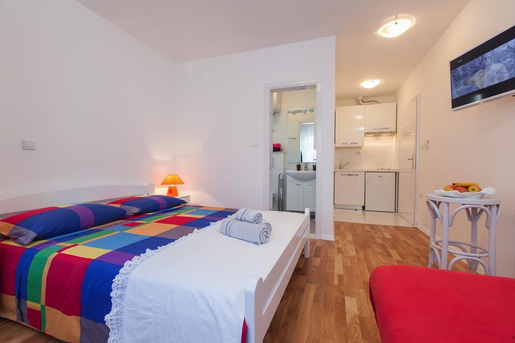 Apartments Filipeti Makarska Buitenkant foto