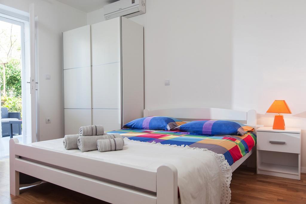 Apartments Filipeti Makarska Buitenkant foto